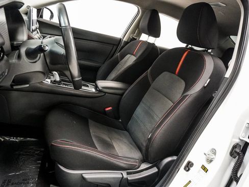 Used 2022 Nissan Sentra SR image 6