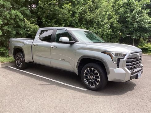 Used 2024 Toyota Tundra Limited AWD/4WD image 7