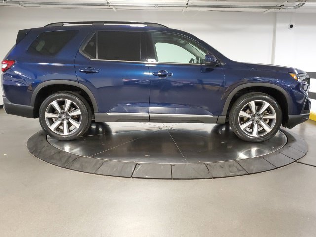 Used 2024 Honda Pilot Touring image 18