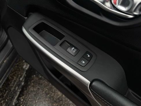 Certified 2021 Jeep Cherokee Latitude Lux w/ Comfort/Convenience Group image 18