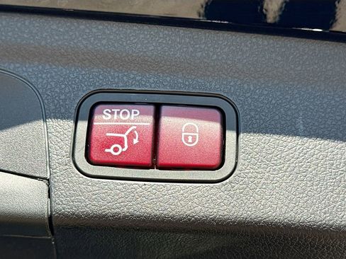 Used 2022 Mercedes-Benz GLE 350 w/ AMG Line Exterior image 12