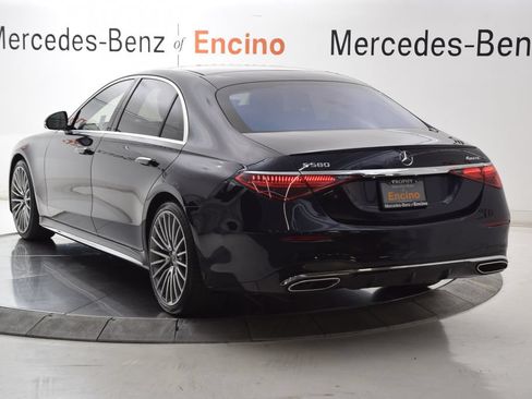 Used 2022 Mercedes-Benz S 580 4MATIC Sedan image 4