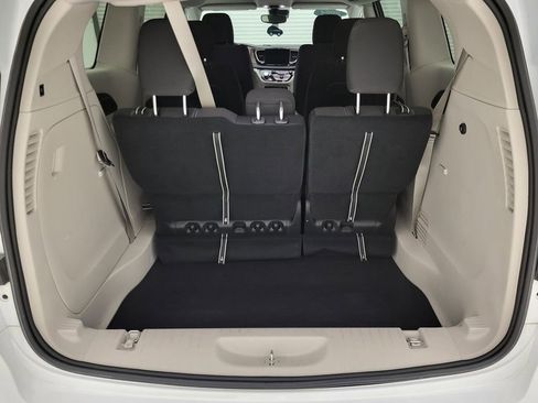 Used 2024 Chrysler Voyager LX FWD image 23