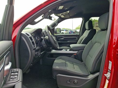 New 2026 RAM 1500 Big Horn AWD/4WD image 9