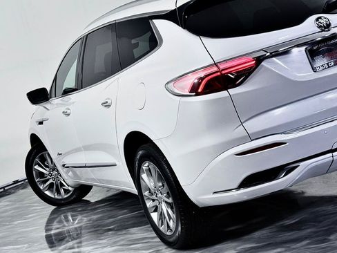 Used 2023 Buick Enclave Avenir w/ Avenir Technology Package AWD/4WD image 13