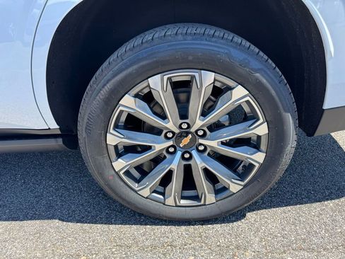 New 2026 Chevrolet Tahoe High Country RWD image 3