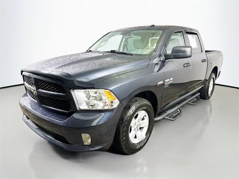Used 2019 RAM 1500 Express image 3