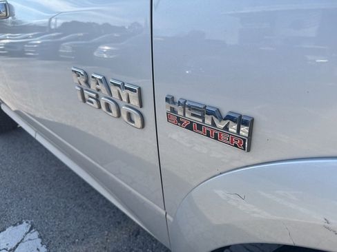 Used 2017 RAM 1500 Laramie image 13