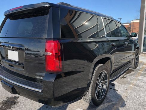 Used 2017 Chevrolet Suburban Premier image 12