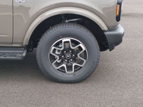 New 2026 Ford Bronco Outer Banks image 29