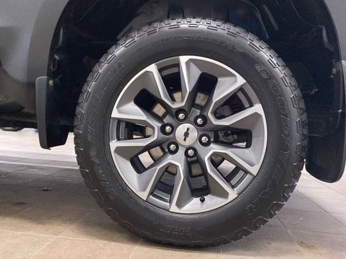 Used 2023 Chevrolet Silverado 1500 RST w/ Z71 Off-Road Package AWD/4WD image 26