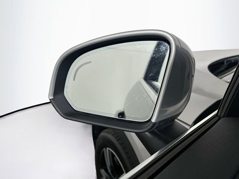 Used 2025 Volvo XC40 B5 Core AWD/4WD image 16