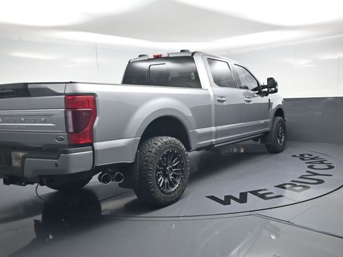 Used 2022 Ford F250 Platinum w/ FX4 Off-Road Package AWD/4WD image 17