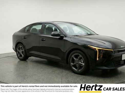 Used 2025 Kia K4 LXS image 1