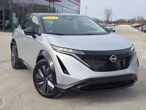 Used 2023 Nissan Ariya AWD image 5