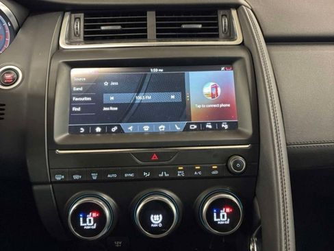Used 2018 Jaguar E-PACE SE image 6