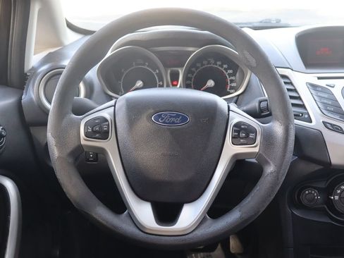 Used 2013 Ford Fiesta SE FWD image 18