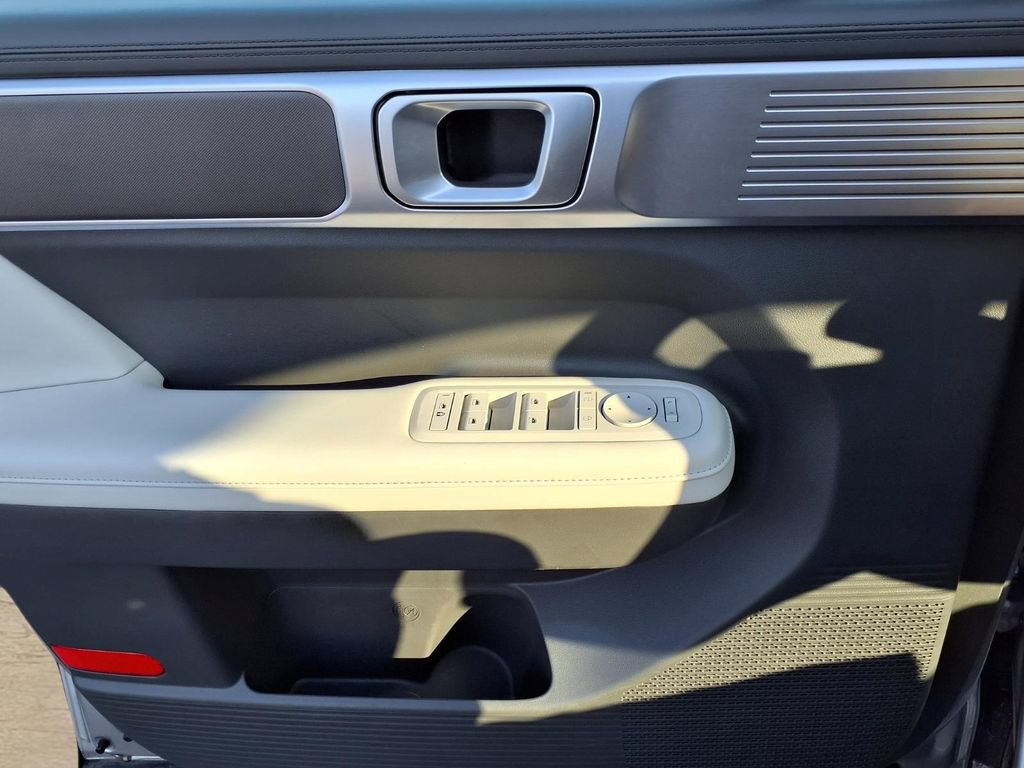 Used 2025 Hyundai Santa Fe SEL FWD image 20