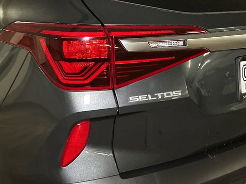 Certified 2023 Kia Seltos S w/ Navigation Package AWD/4WD image 5