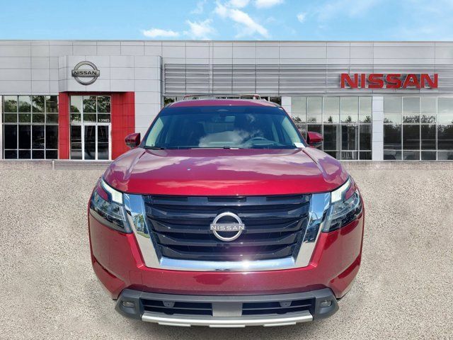 Certified 2024 Nissan Pathfinder Platinum w/ Cargo Package FWD image 7