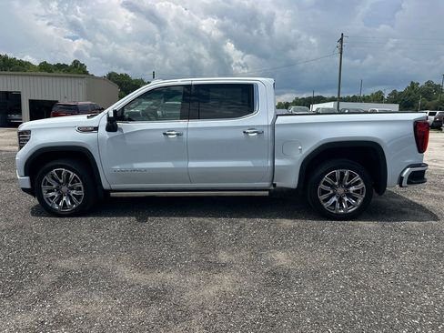 New 2026 GMC Sierra 1500 Denali w/ Denali Reserve Package AWD/4WD image 9