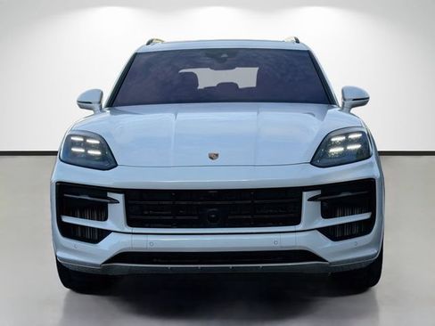 Used 2025 Porsche Cayenne S AWD/4WD image 8
