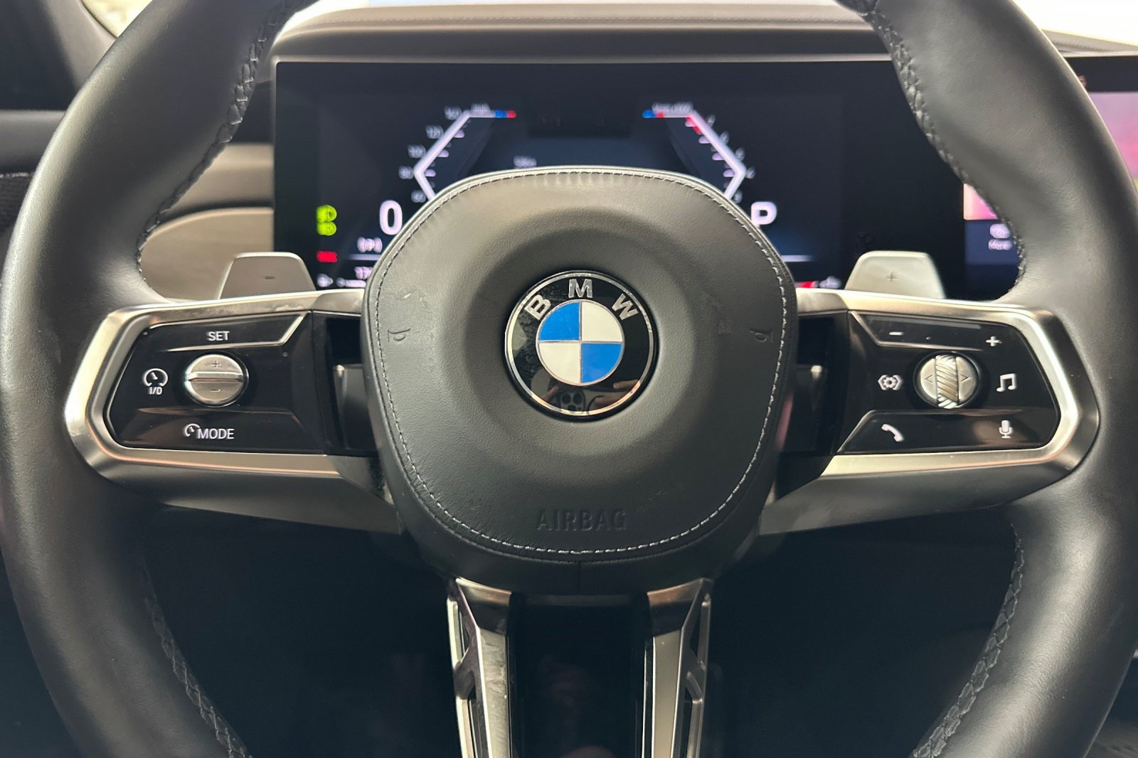 Used 2023 BMW 740i RWD image 10