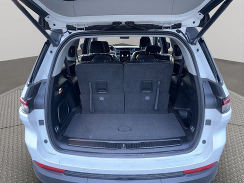 Used 2023 Jeep Grand Cherokee L Limited w/ Luxury Tech Group II image 8