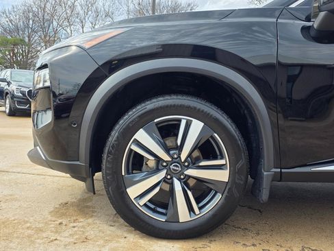 Used 2023 Nissan Rogue SL w/ SL Premium Package image 30