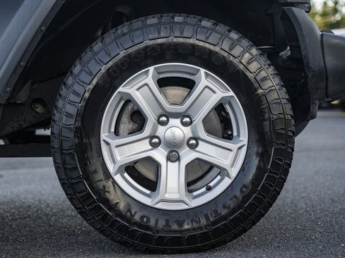 Used 2020 Jeep Wrangler Sport image 17