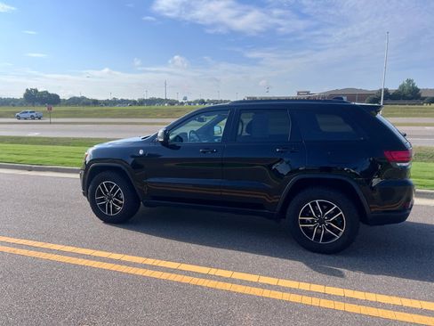 Certified 2021 Jeep Grand Cherokee Trailhawk w/ Trailhawk Luxury Group AWD/4WD image 8