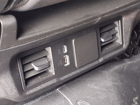 Used 2025 Chevrolet Silverado 1500 Custom Trail Boss image 13