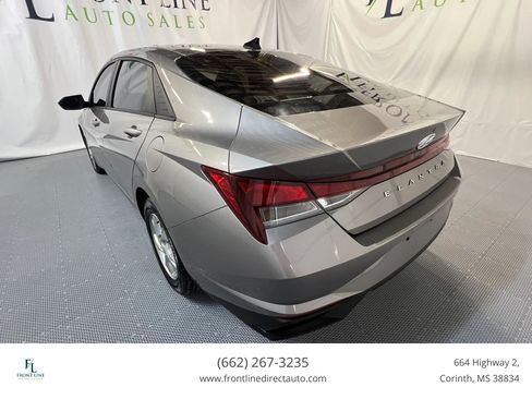 Used 2023 Hyundai Elantra SE FWD image 5