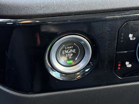 Used 2023 Chevrolet Silverado 1500 LT image 12