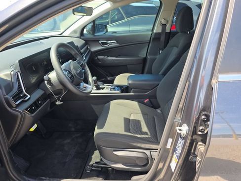 Used 2024 Kia Sportage LX AWD/4WD image 5