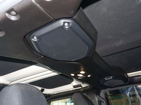 Used 2021 Jeep Wrangler Unlimited Rubicon image 23