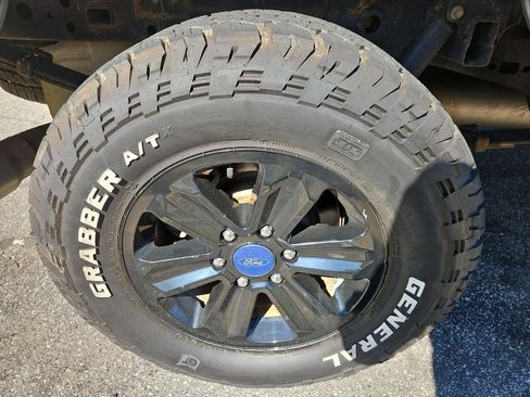 Used 2015 Ford F150 XLT w/ Trailer Tow Package image 24