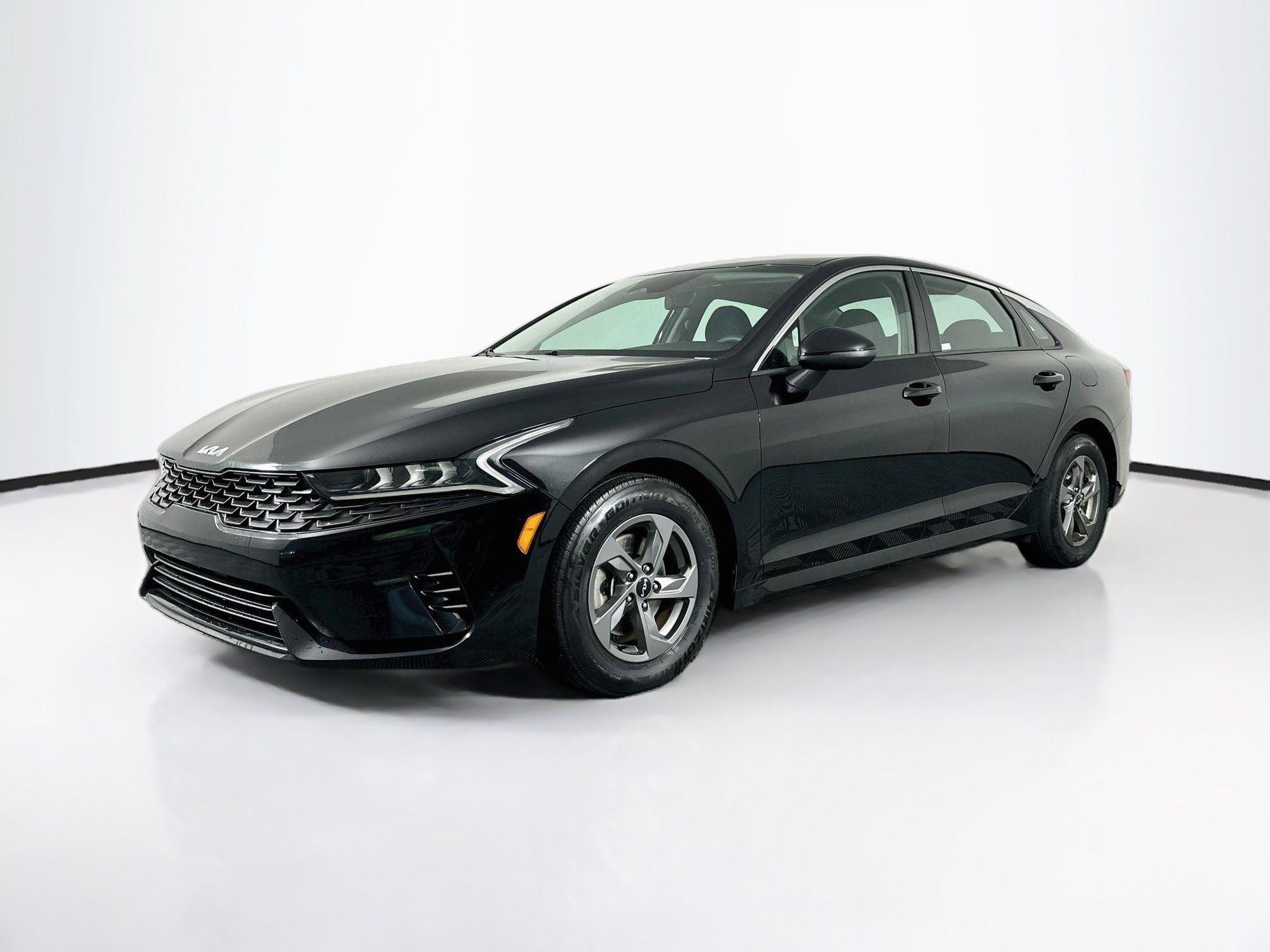 Used 2023 Kia K5 LXS FWD image 3