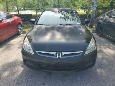 Used 2006 Honda Accord EX image 2