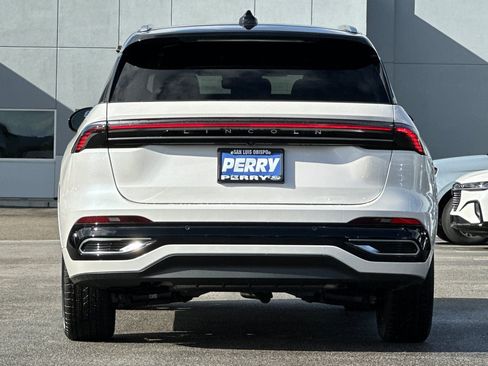 New 2026 Lincoln Nautilus Reserve image 4