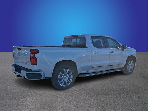 Used 2024 Chevrolet Silverado 1500 High Country w/ High Country Premium Package image 4