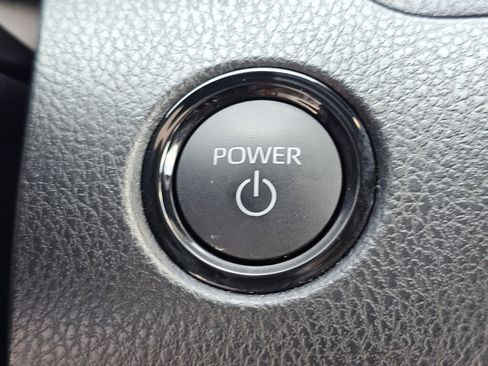 Used 2025 Toyota Camry SE w/ Convenience Package FWD image 27