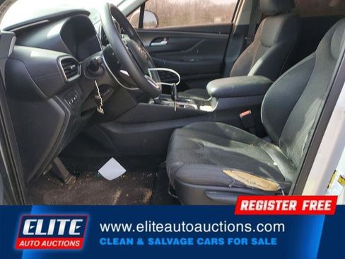 Used 2019 Hyundai Santa Fe SE image 13