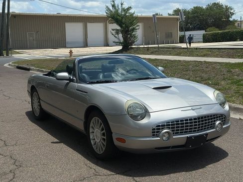 Used 2004 Ford Thunderbird RWD image 3