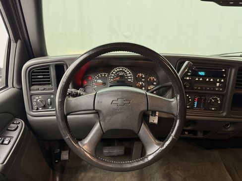 Used 2005 Chevrolet Silverado 1500 LS w/ Light Duty Power Package image 9