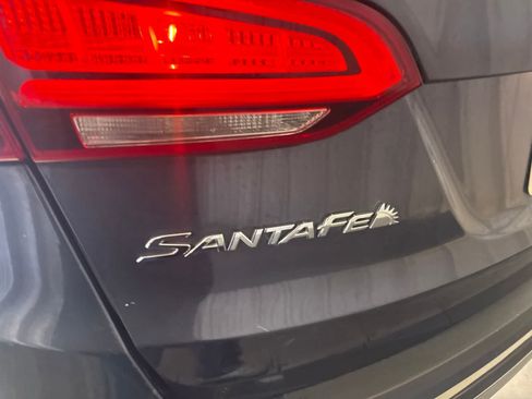 Used 2018 Hyundai Santa Fe Sport w/ 2.4L Value Package 02 FWD image 14