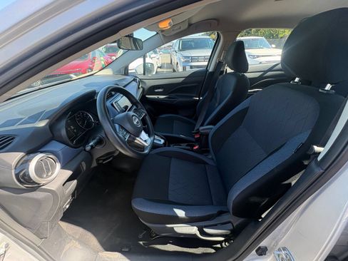 Used 2025 Nissan Versa SV FWD image 24