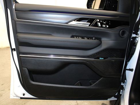 New 2026 Jeep Grand Wagoneer L Summit AWD/4WD image 20