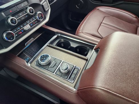 Certified 2022 Ford Expedition Limited image 25