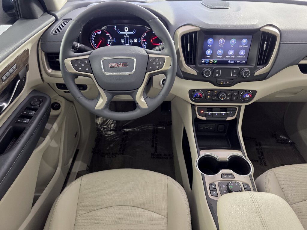 Used 2024 GMC Terrain Denali w/ Denali Premium Package AWD/4WD image 13